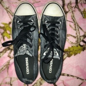 Black converse